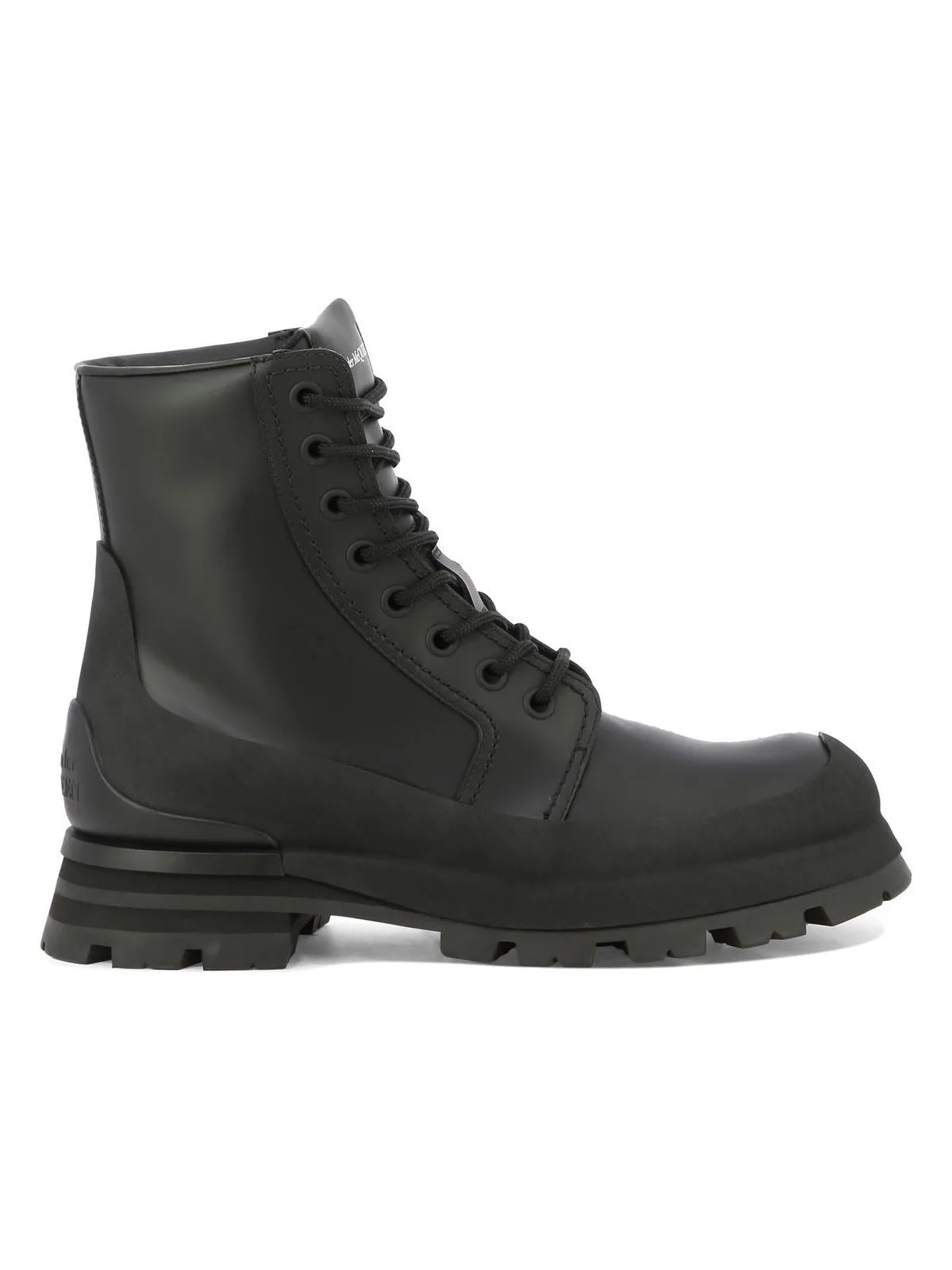 "WANDER" LACE-UP BOOTS